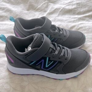 Brand new, never worn New Balance sneakers!